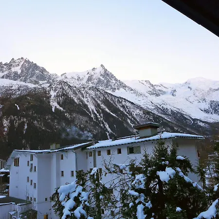 Apartamento Les Charmoz-3 By Interhome