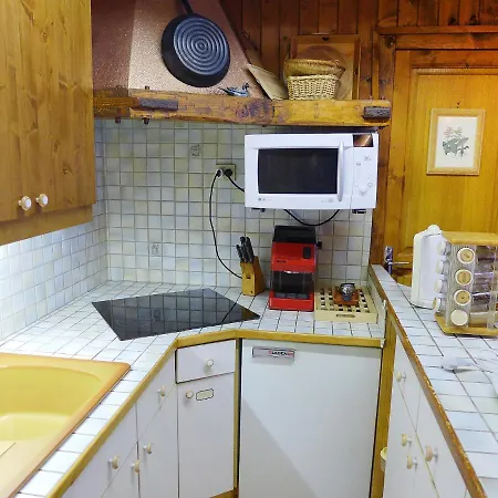 Apartamento Les Charmoz-3 By Interhome