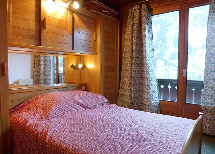 Apartment Les Charmoz-3 By Interhome *