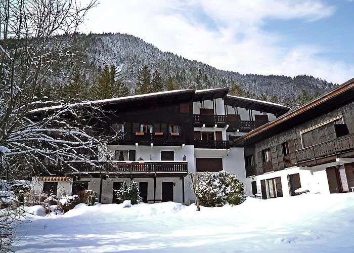 Apartment Les Charmoz-3 By Interhome *